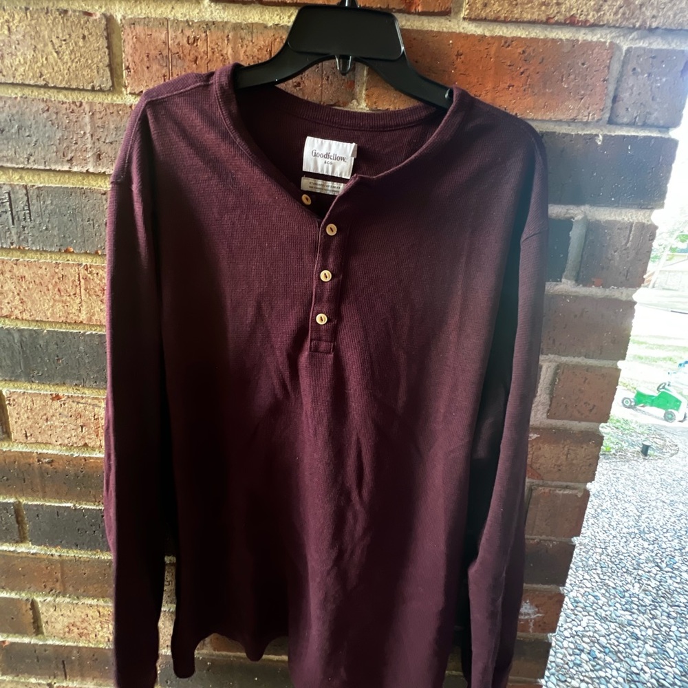Men’s XL shirt